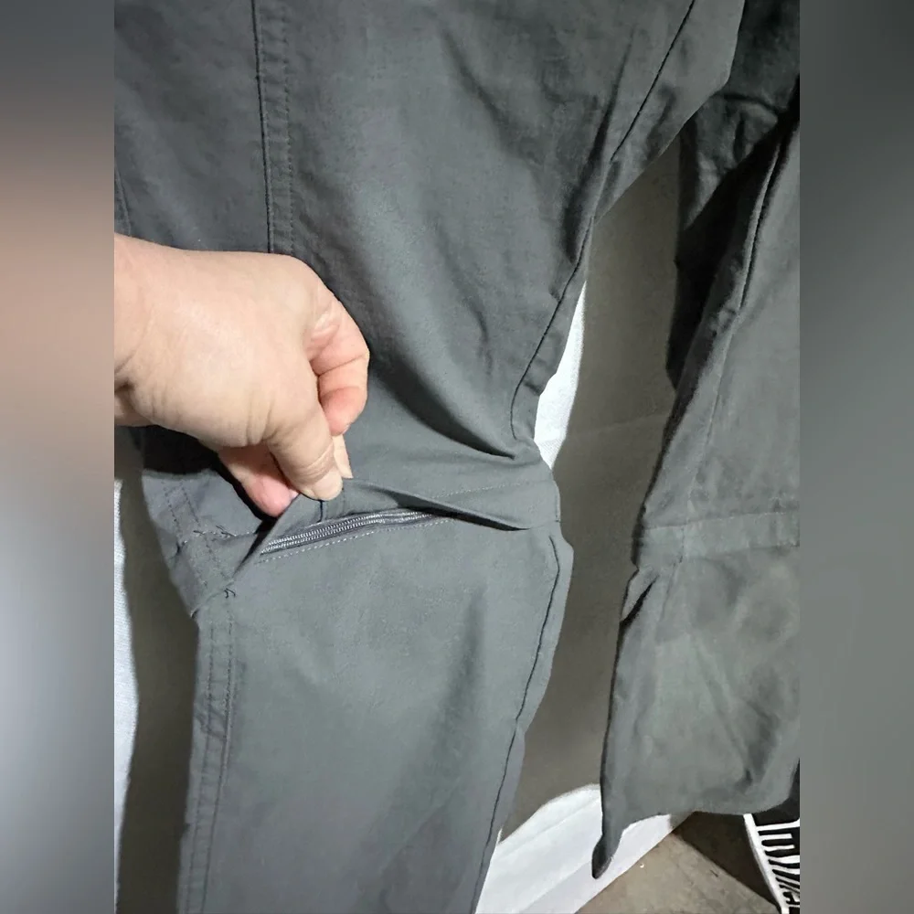 REI Women’s 14 Petite Activewear Convertible Pants Straight Leg Gray Stretch EUC